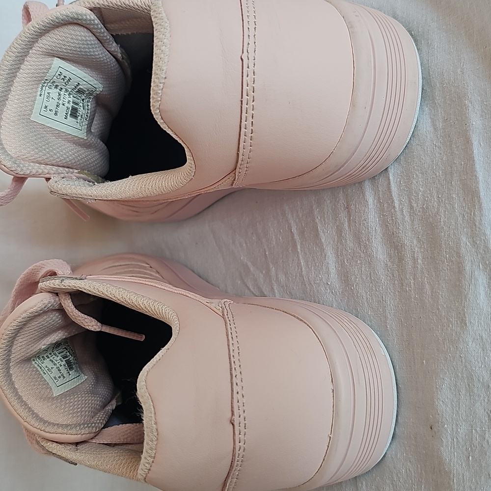 K-Swiss Light Pink Women's Sneakers - Picture 4 of 7